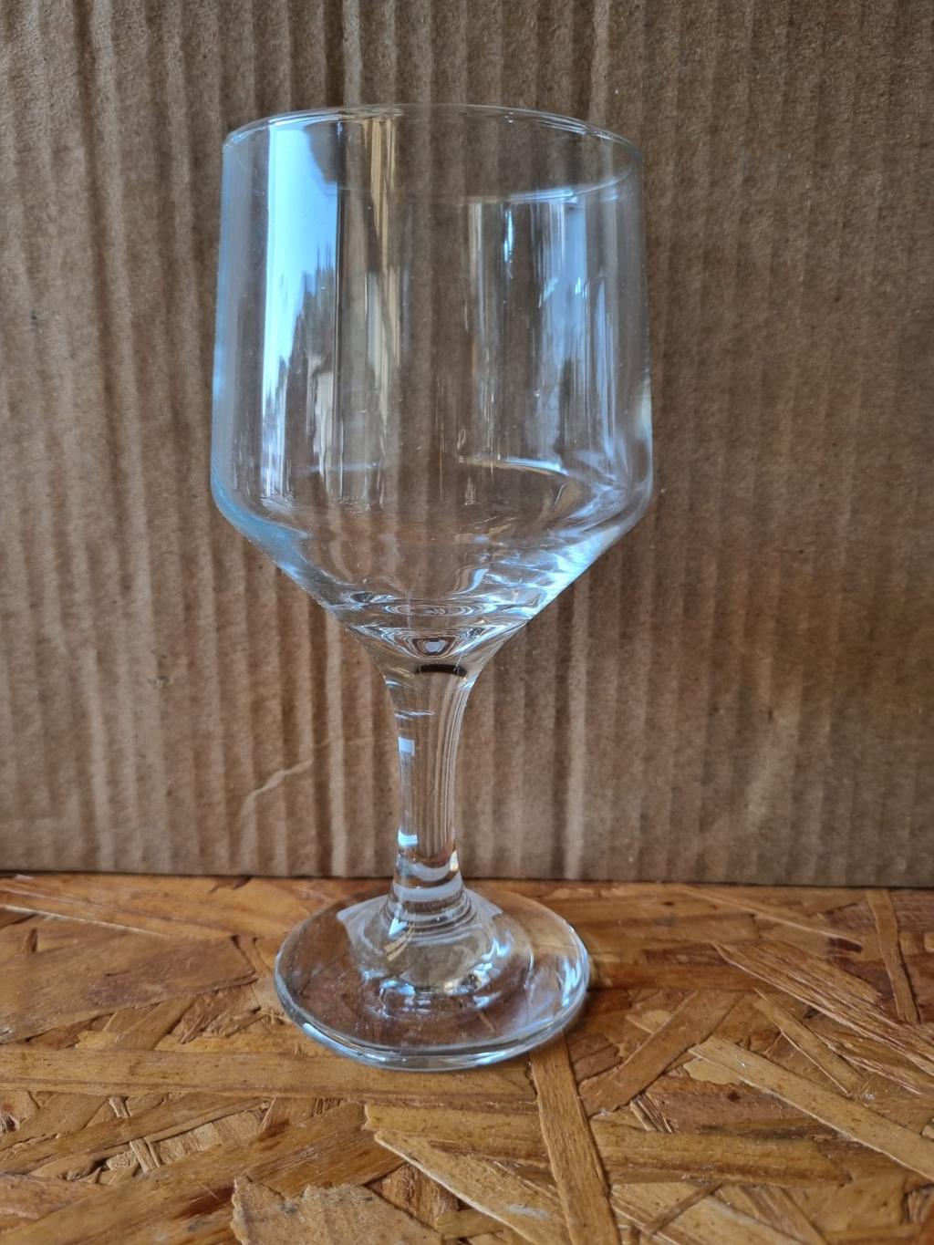 Taça de vidro para vinho
