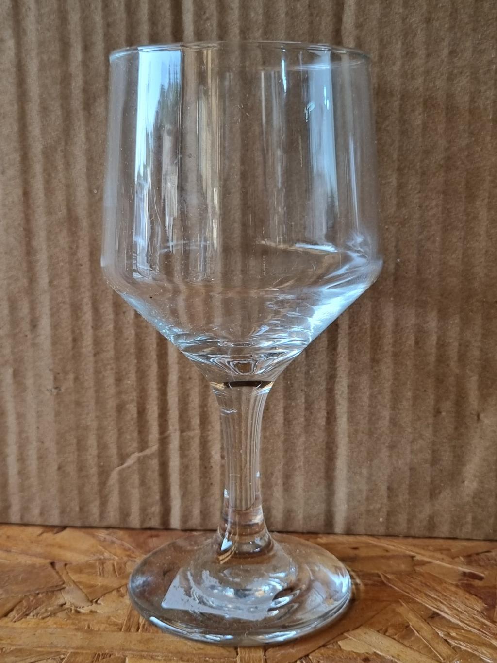 Taça de vidro para vinho