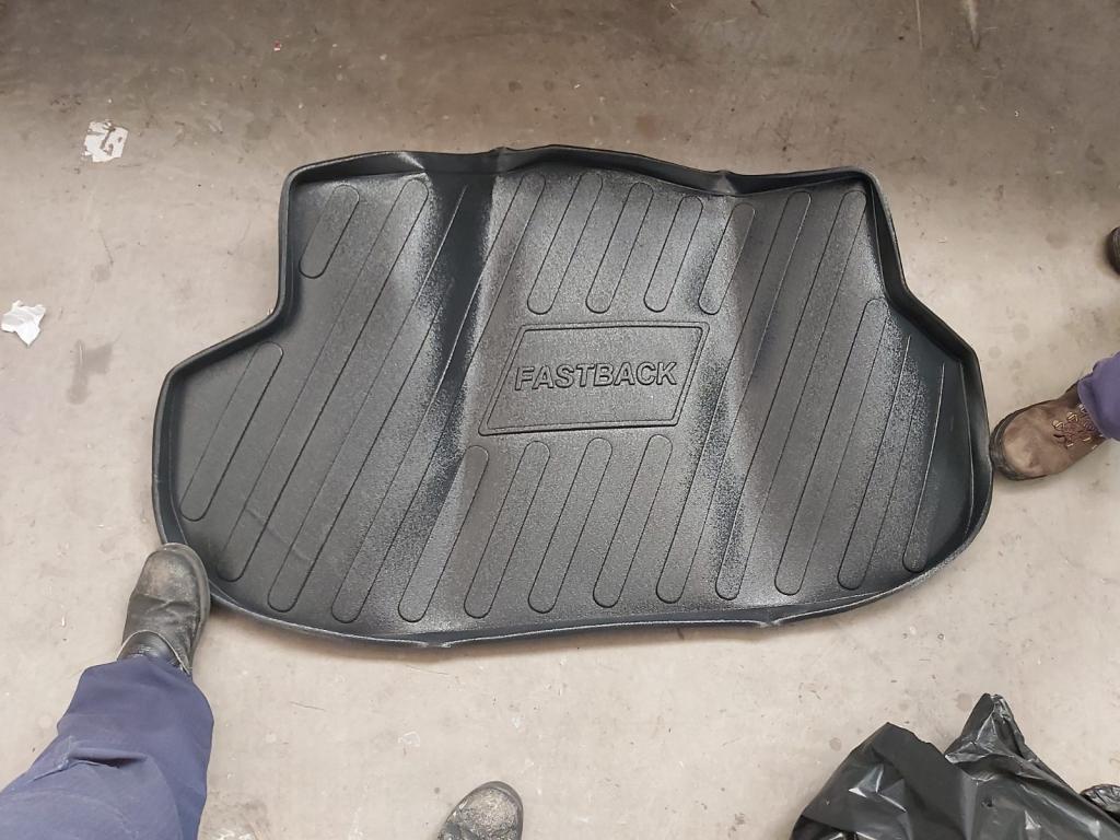 Tapete para porta-malas de carro