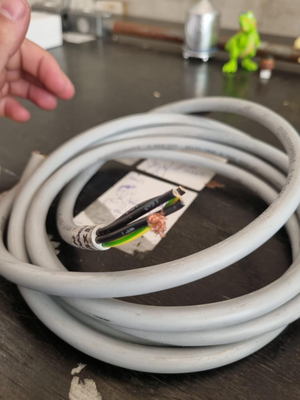 Cabo elétrico multipolar com isolamento PVC
