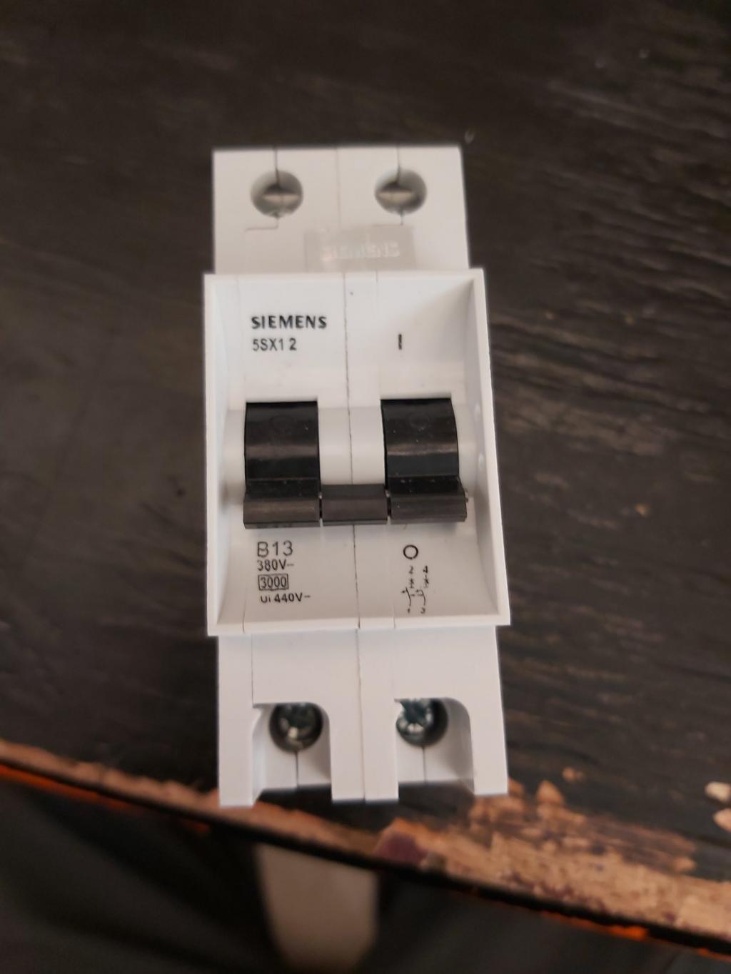 Disjuntor Siemens 5SX12 B13