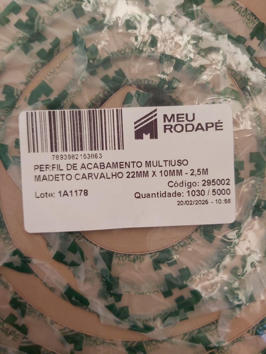 Perfil de acabamento multiuso Madeto Carvalho