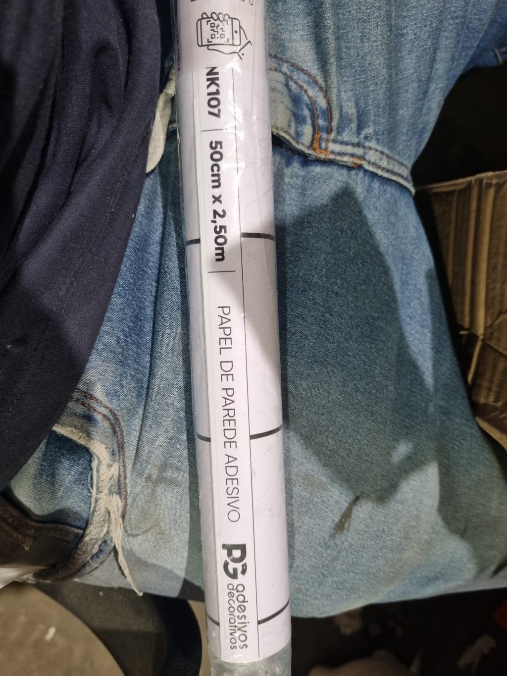 Papel de parede adesivo