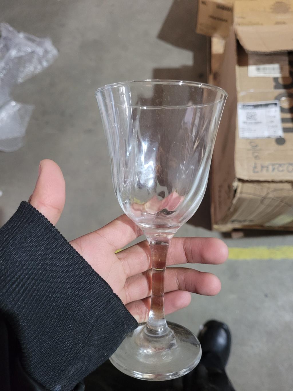 Taça de vidro para vinho ou bebida