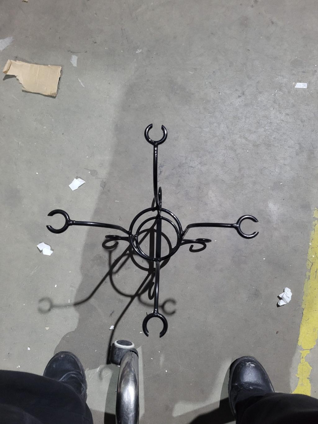 Suporte de metal para vasos ou plantas