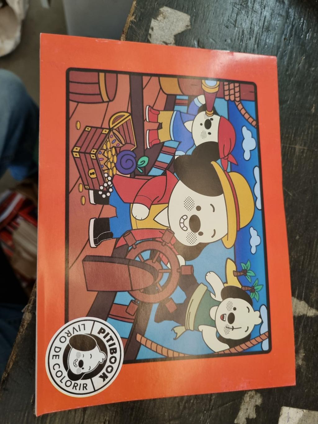 Livro de colorir infantil Pitibook
