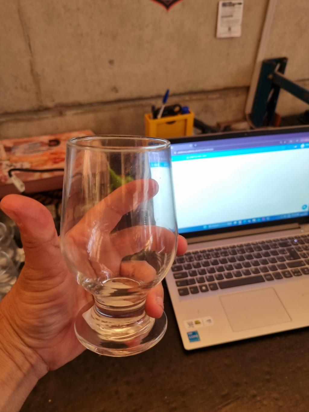 Taça de vidro para bebidas