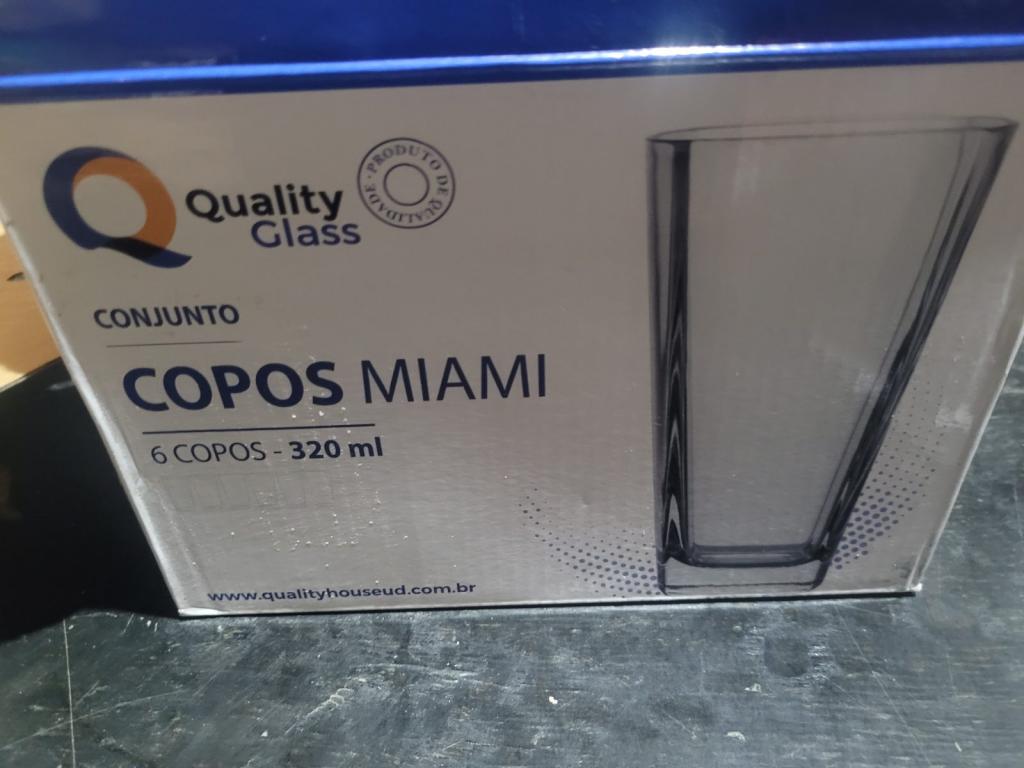 Conjunto de copos Miami