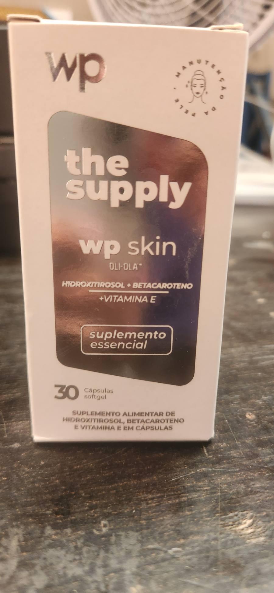 Suplemento alimentar em cápsulas de hidroxitirosol, betacaroteno e vitamina E