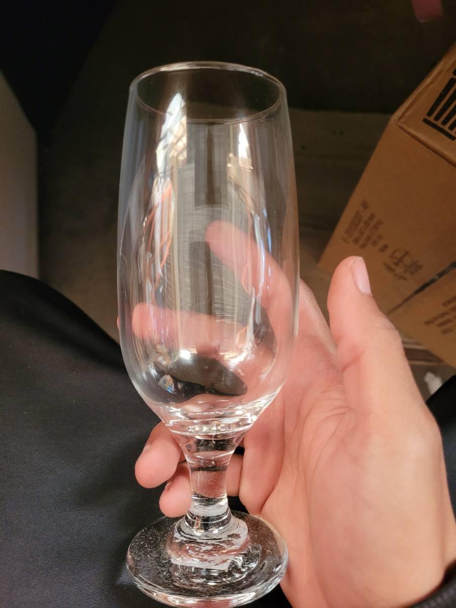 Copo de vidro tipo taça para cerveja ou chope