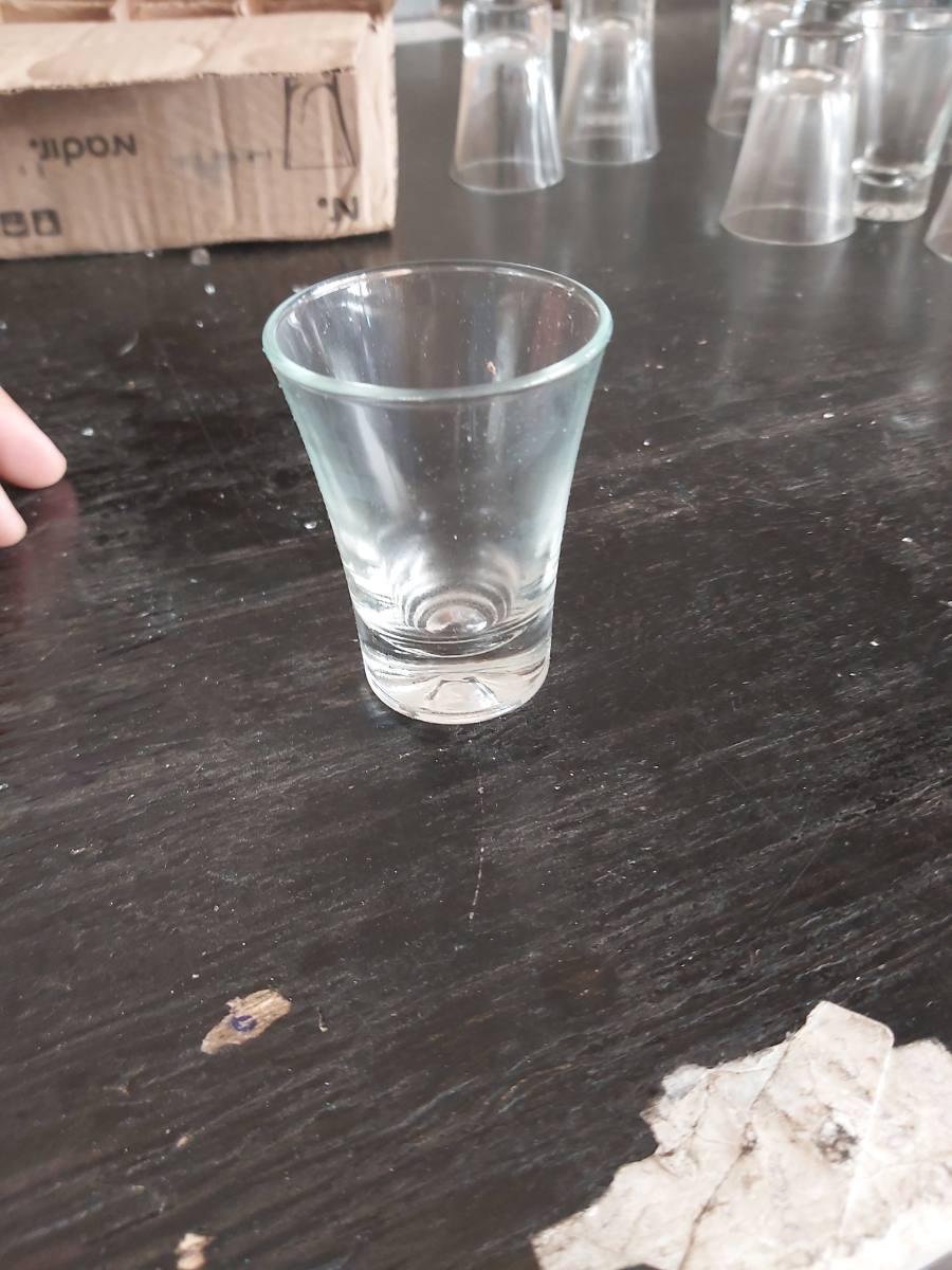 Copo de dose (shot glass) de vidro