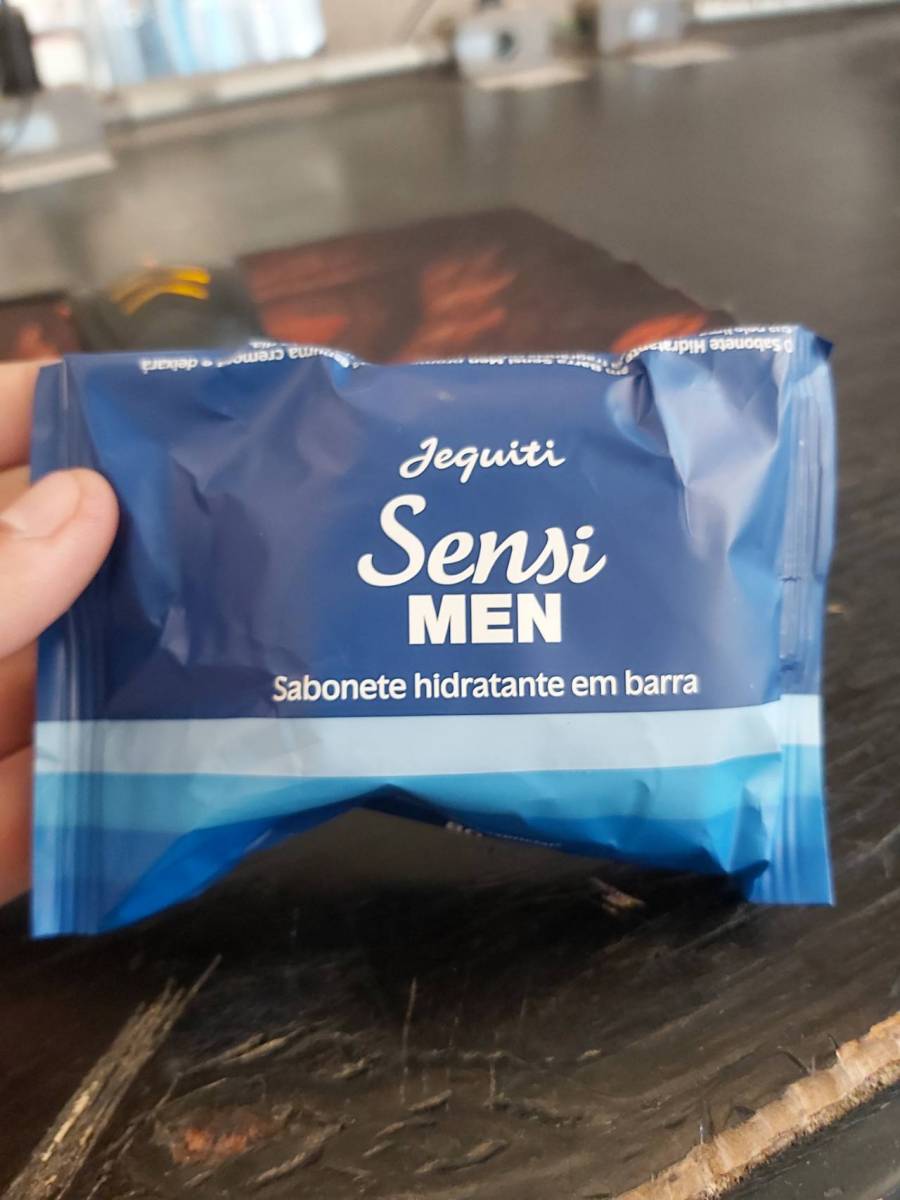 Sabonete Hidratante em barra Sensi Men com óleo essencial