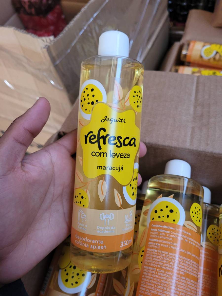 Desodorante colônia splash refreca com leveza maracujá