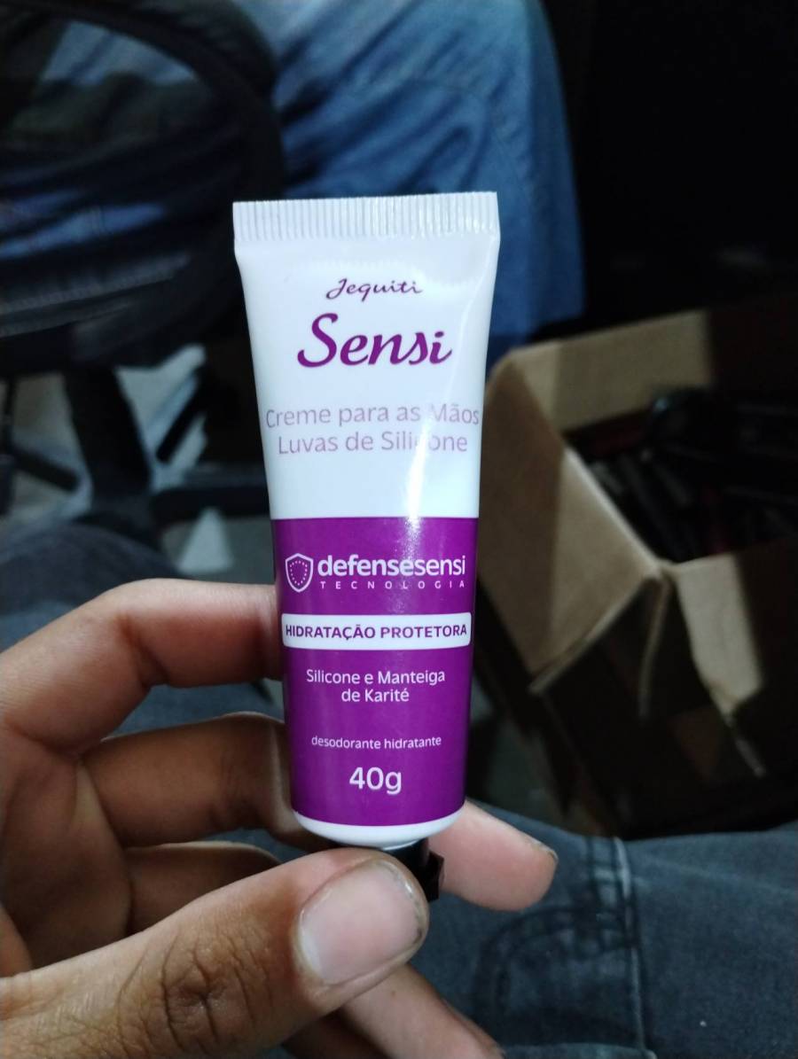 Creme para as mãos Sensi com silicone e manteiga de karité