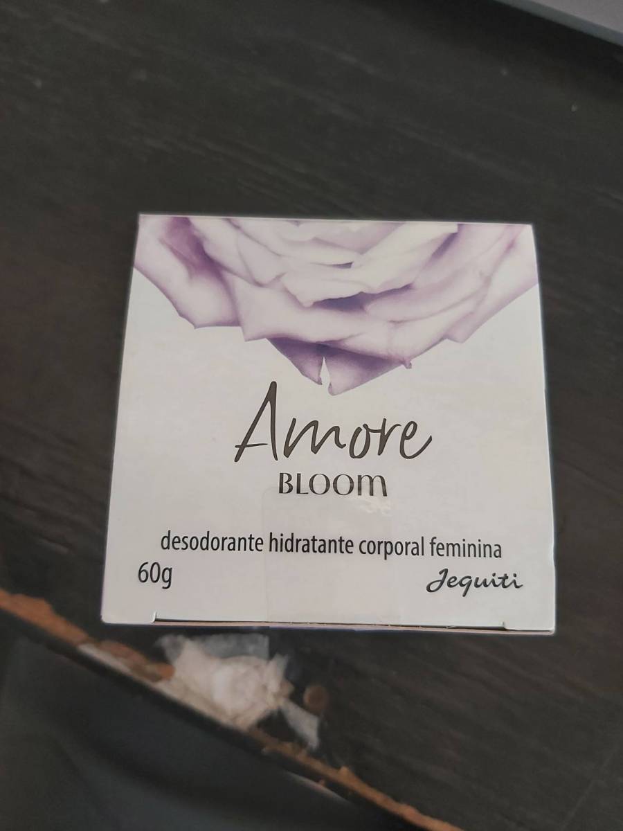 Desodorante hidratante corporal feminina Amore Bloom