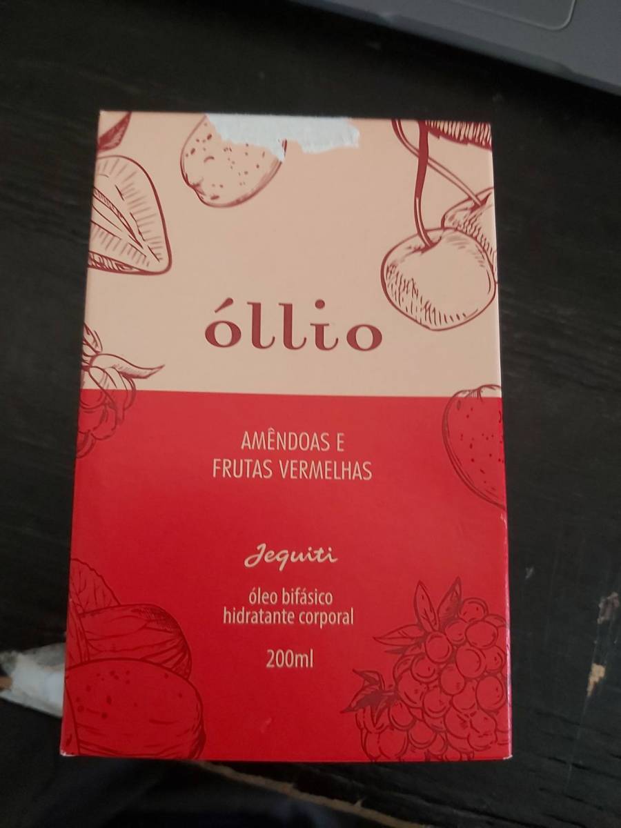 Óleo bifásico hidratante corporal amêndoas e frutas vermelhas