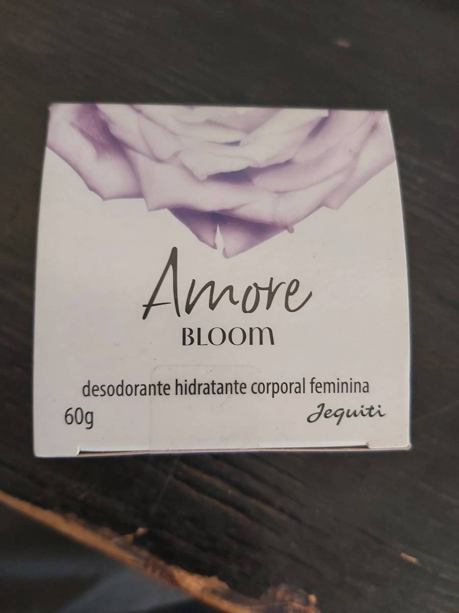 Desodorante hidratante corporal feminina Amore Bloom