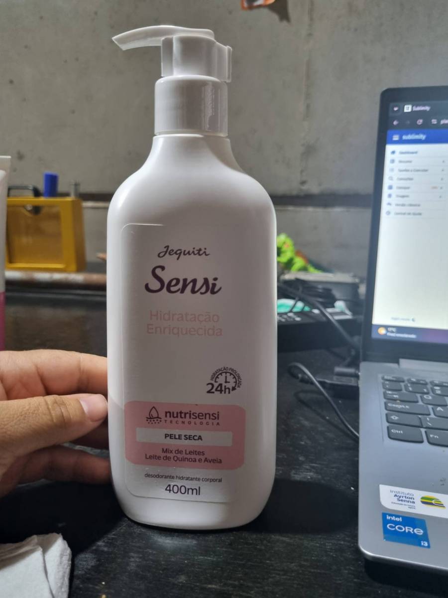 Loção hidratante corporal Sensi Nutrisensi para pele seca