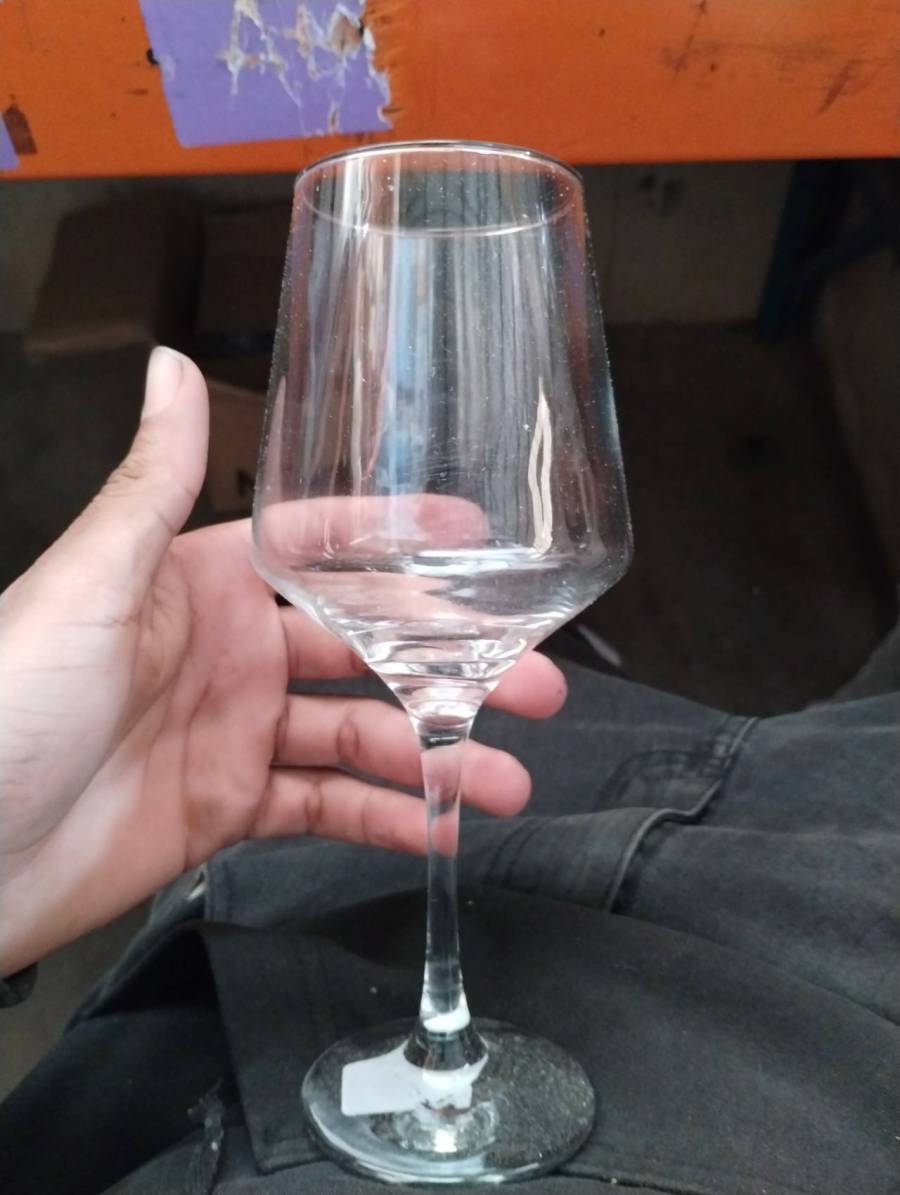 Taça de vidro para vinho