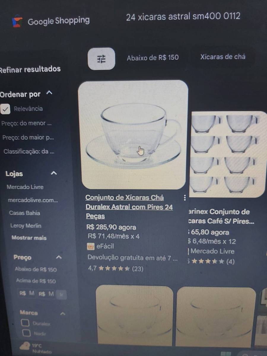 Conjunto de Xícaras de Chá com Pires