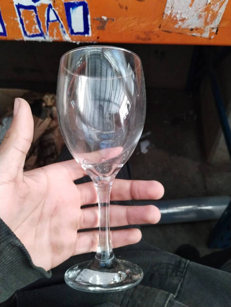 Taça de vidro para vinho