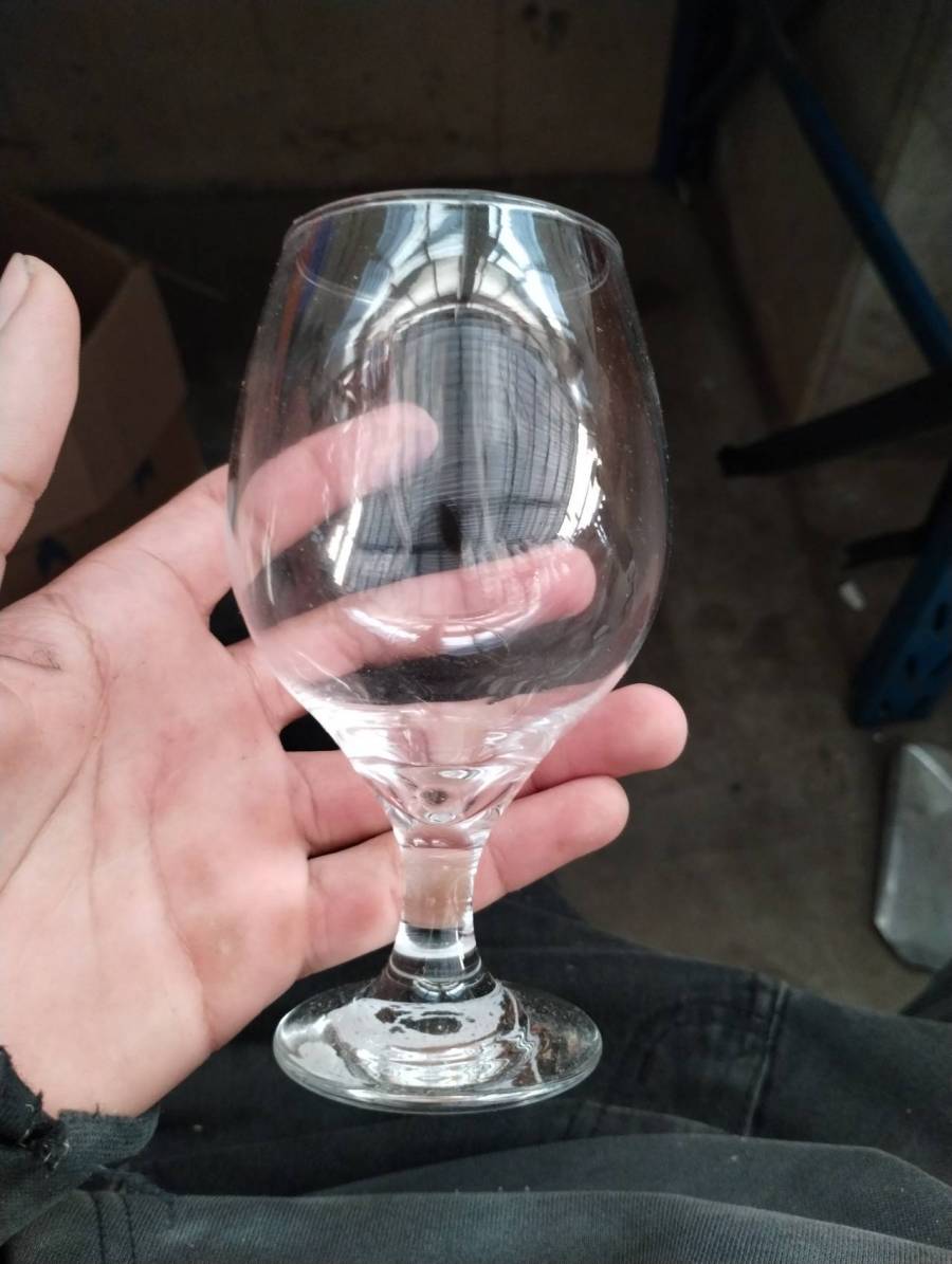 Taça de vidro para vinho