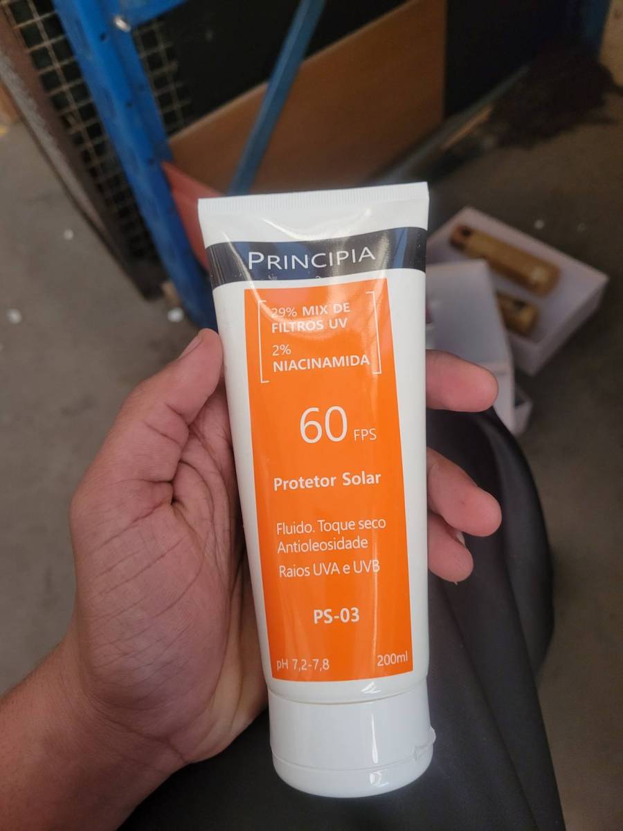 Protetor Solar Fluido Toque Seco com Niacinamida FPS 60