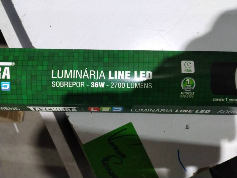 Luminária Line LED sobrepor 36W 2700 lumens