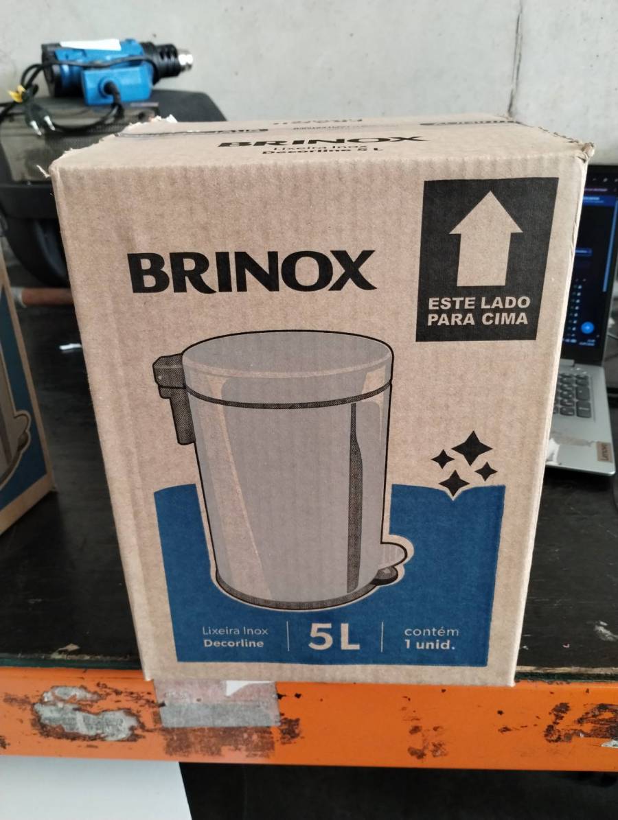 Lixeira inox com pedal e balde 5 litros
