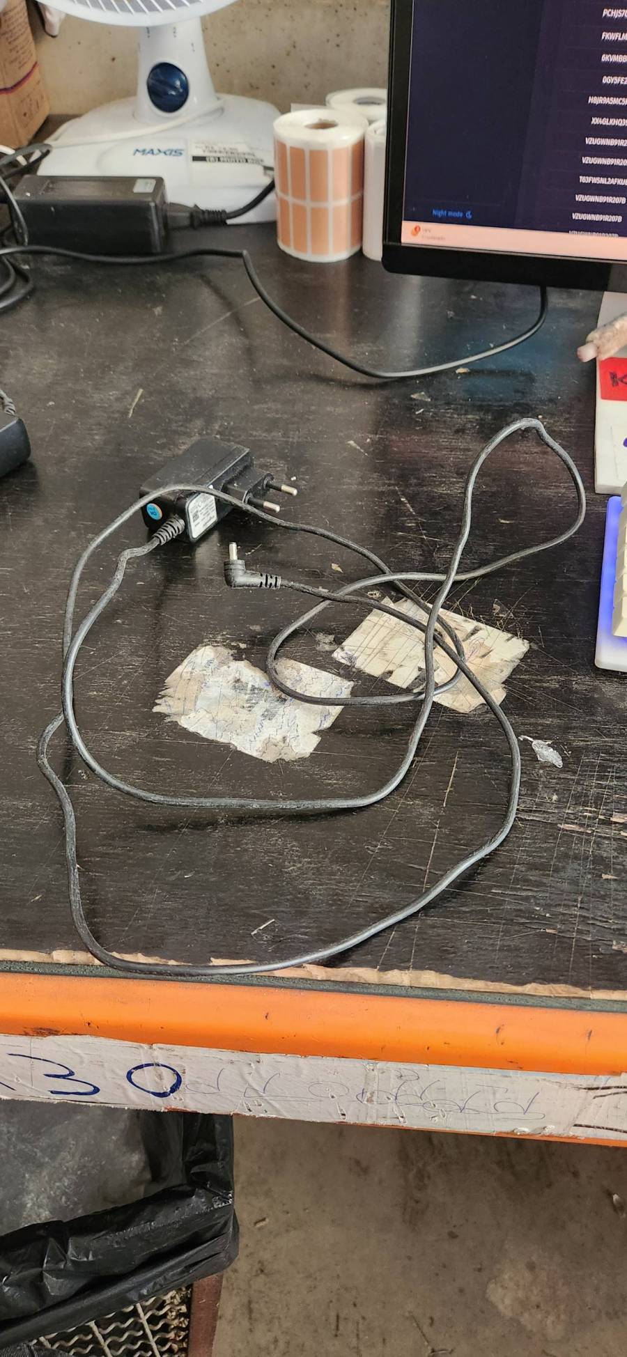 Fonte carregador bivolt com conector 1,35mm