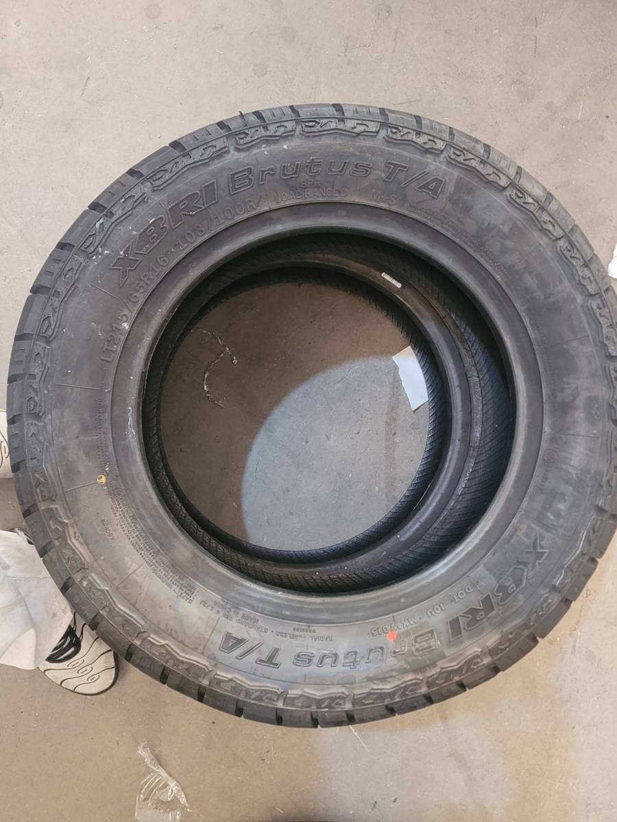 Pneu automotivo XBRI Brutus T/A