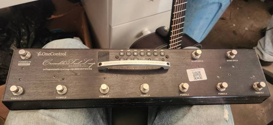 Pedaleira de guitarra programável OneControl Crocodile Tail Loop