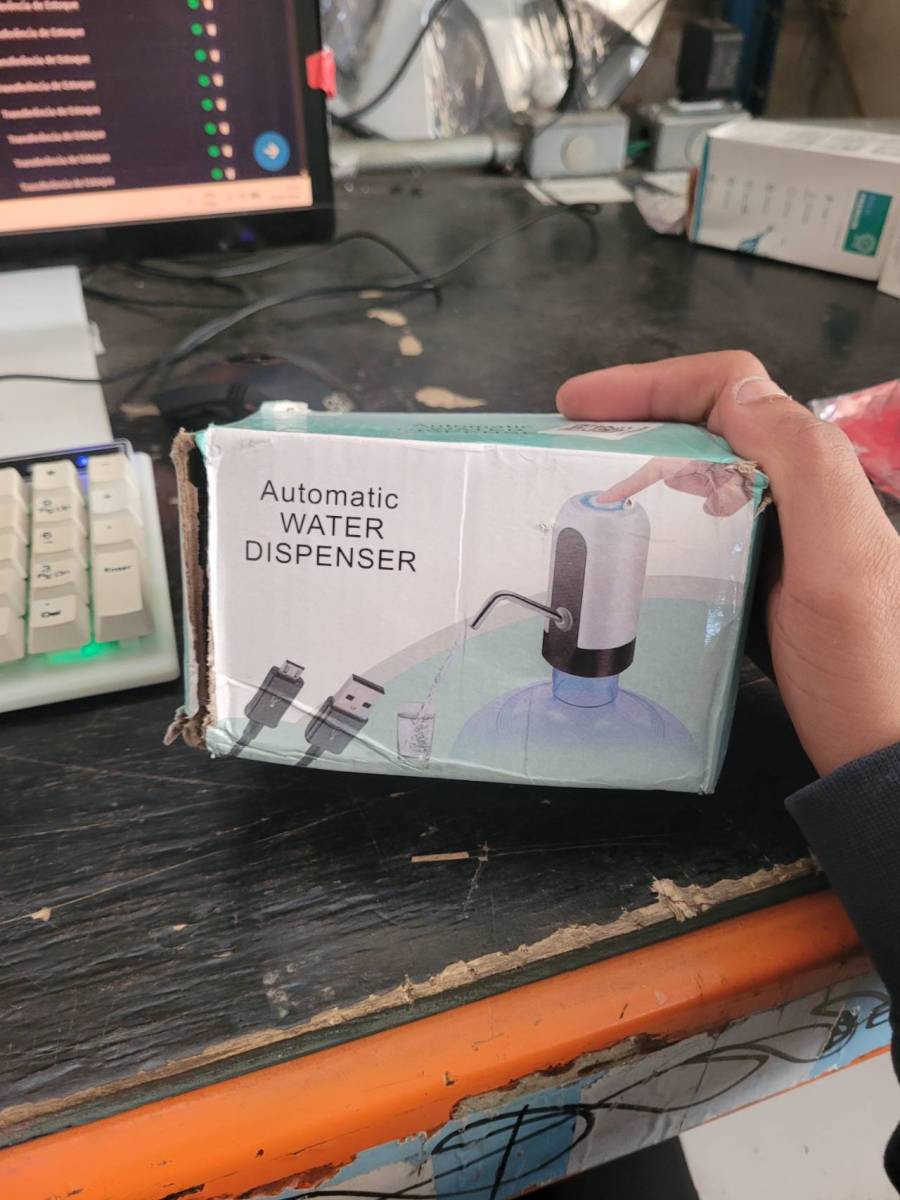 Dispensador automático de água