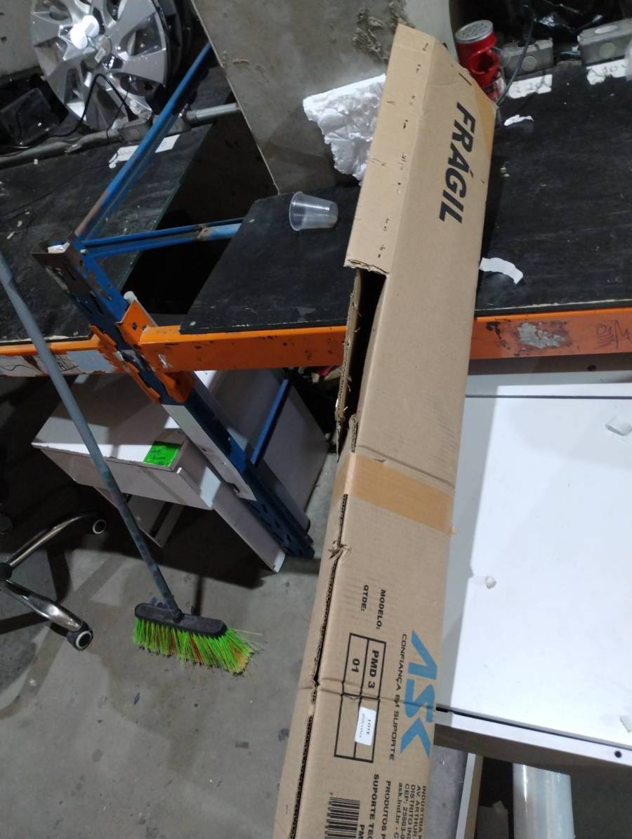 Suporte para TV ou monitor