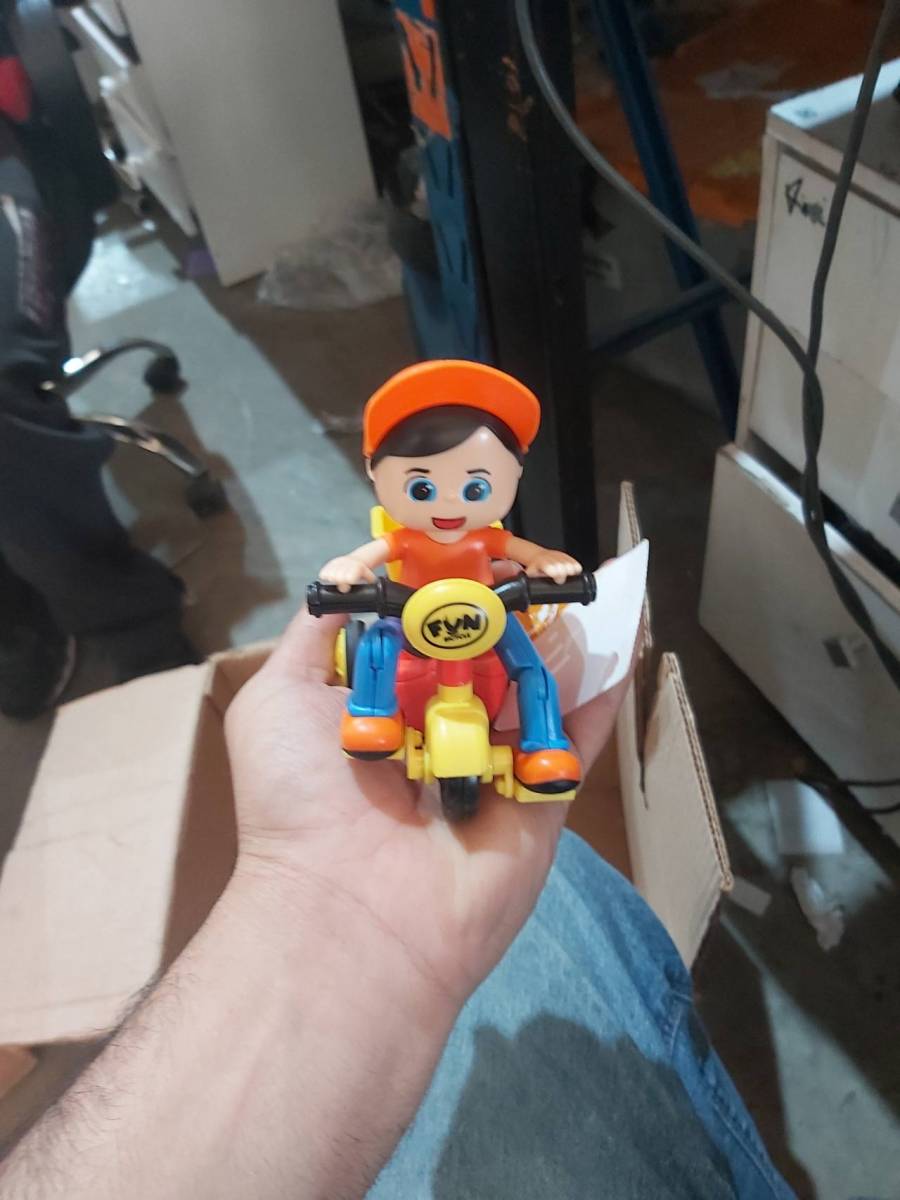 Brinquedo infantil moto com boneco