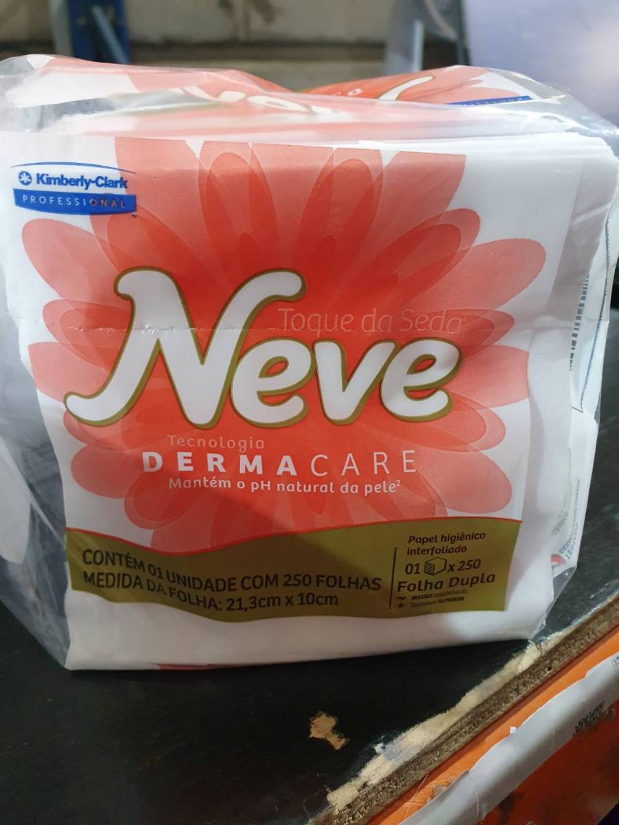 Papel higiênico interfolhado Neve Derma Care
