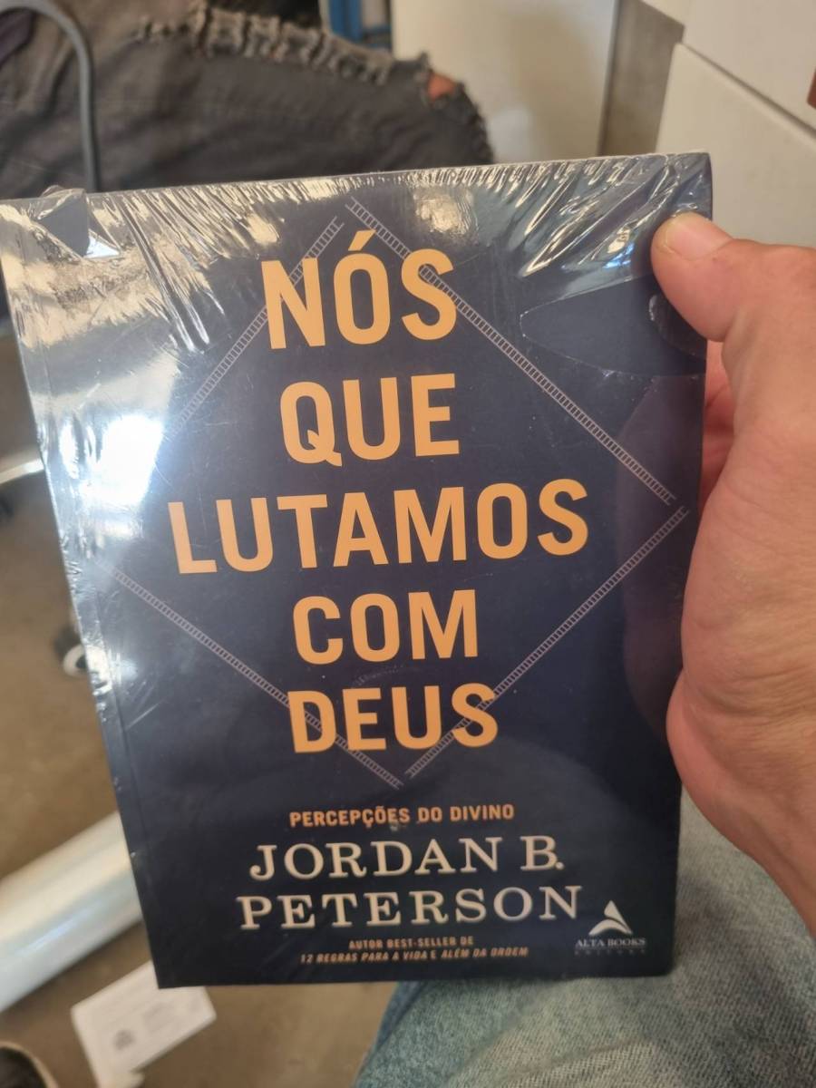 Livro 'Nós que Lutamos com Deus'
