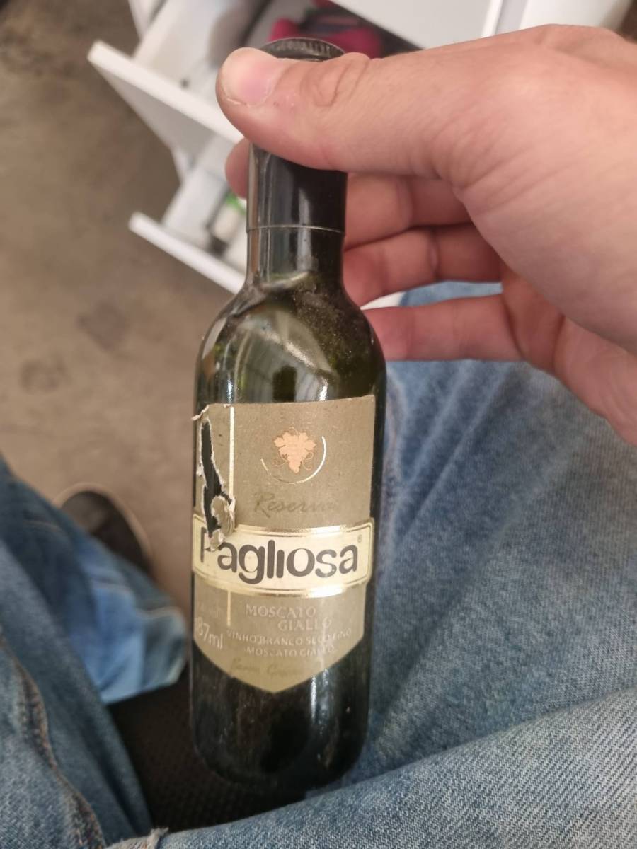 Vinho branco seco Moscato Giallo