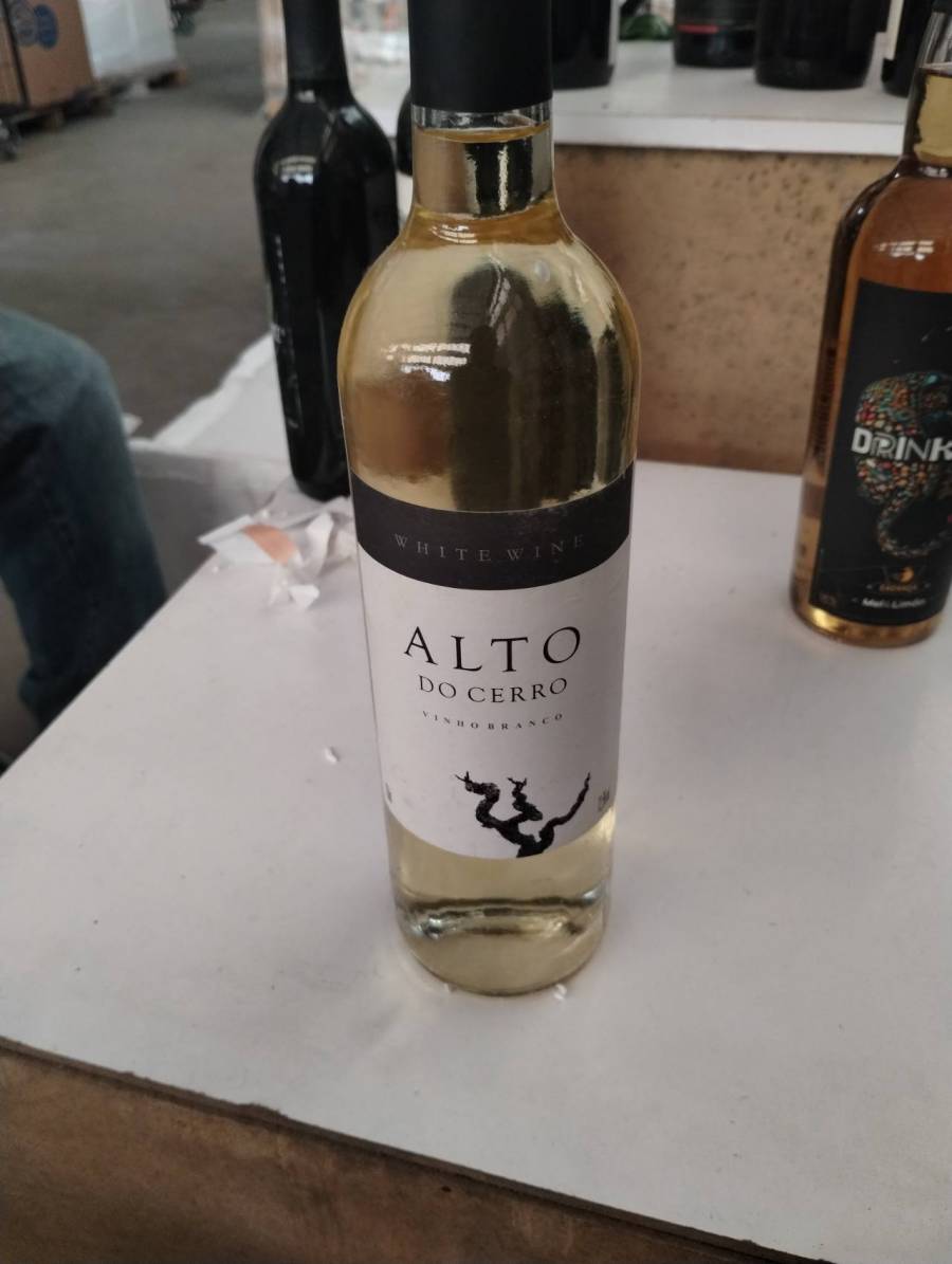 Vinho branco Alto do Cerro