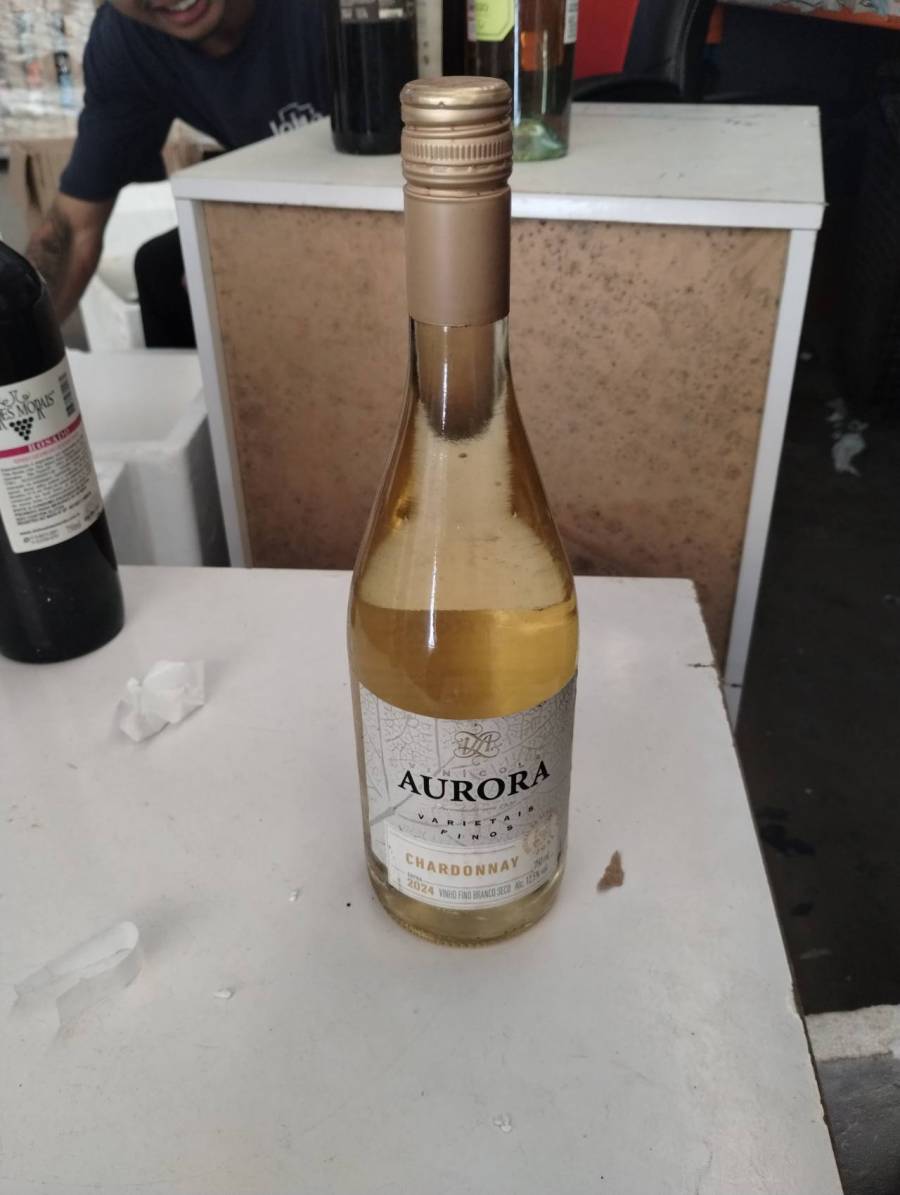 Vinho branco seco Chardonnay Aurora