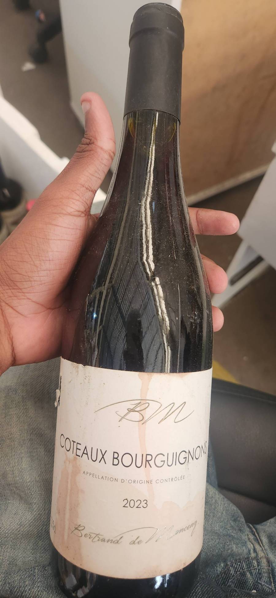 Vinho fino tinto seco Coteaux Bourguignons safra 2023