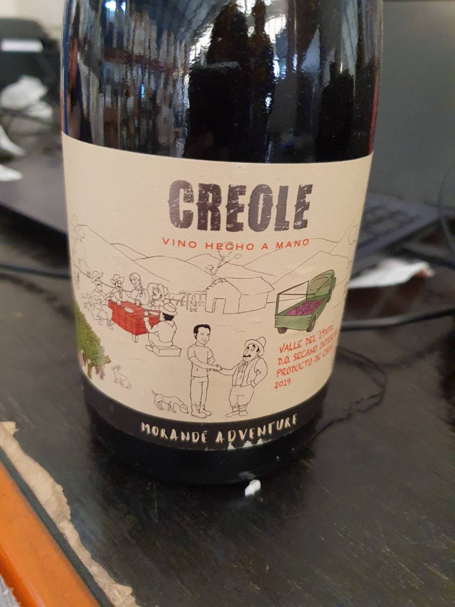 Vinho fino tinto seco Creole
