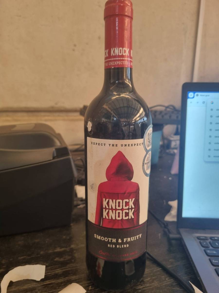 Vinho tinto red blend Knock Knock