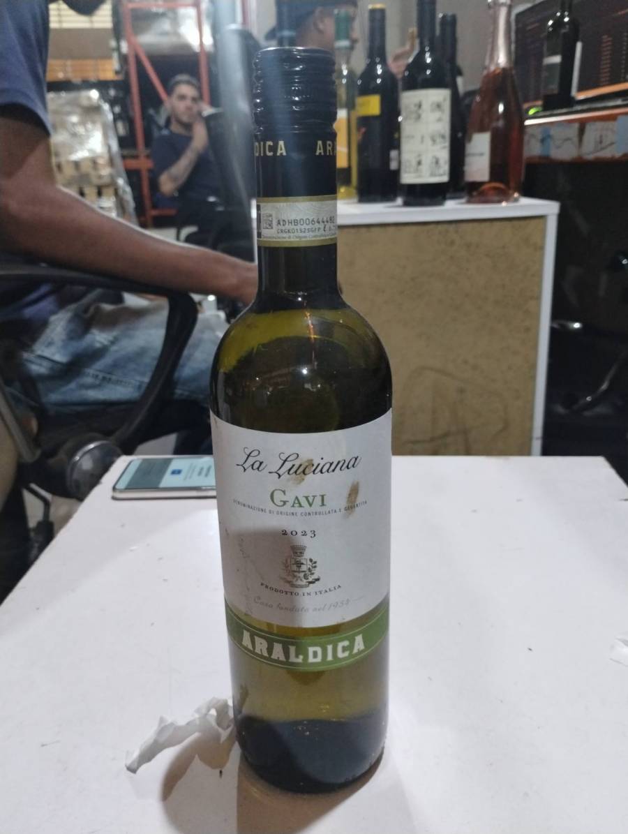 Vinho branco La Luciana Gavi 2023