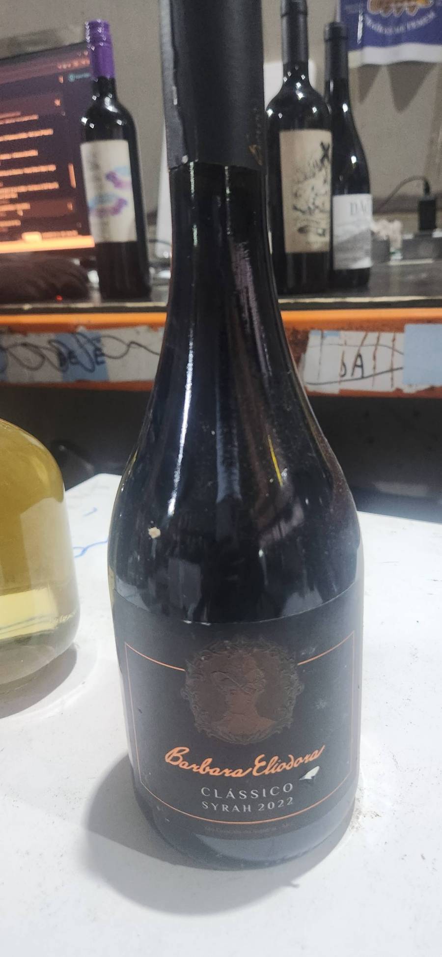 Vinho tinto Barbara Eliadora Clássico Syrah 2022