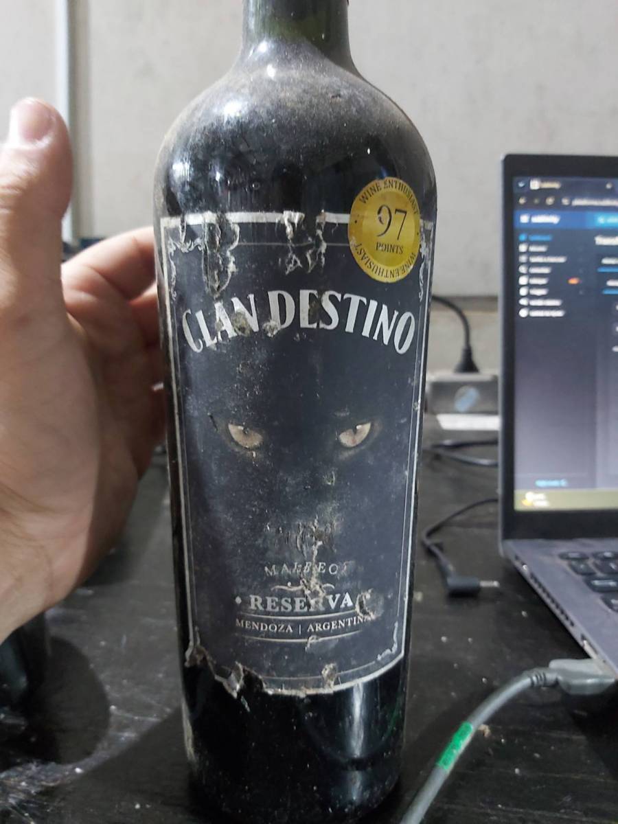 Vinho tinto Clandestino Malbec Reserva