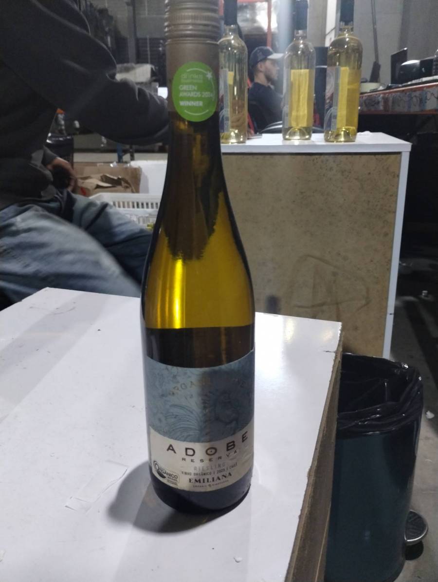 Vinho branco orgânico Adobe Reserva Riesling Emiliana