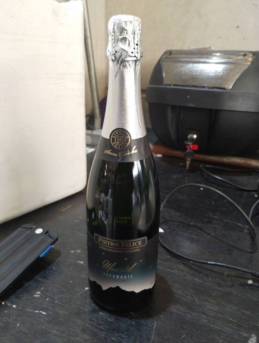 Vinho Espumante Moscatel Pietro Felice