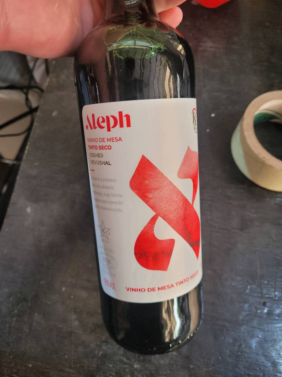 Vinho de mesa tinto seco Aleph
