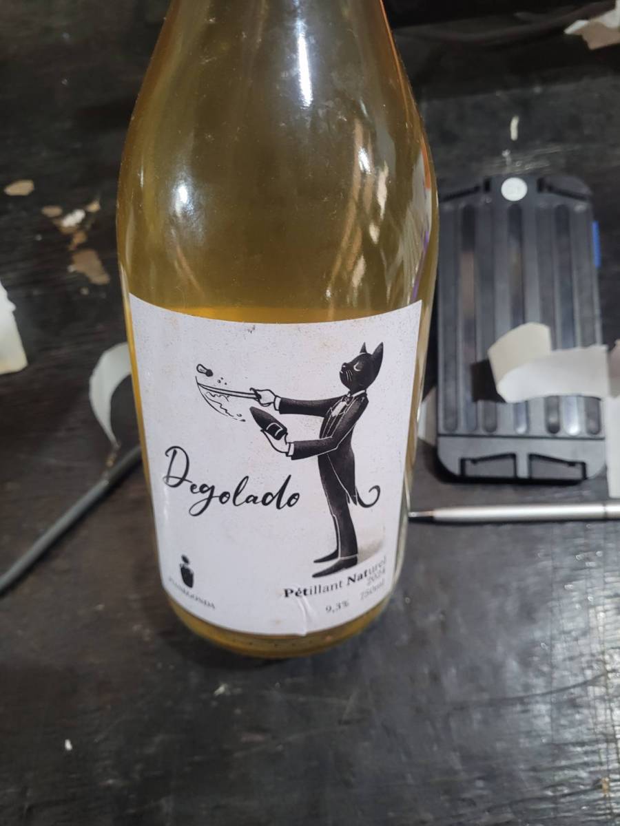 Vinho Espumante Natural Trebbiano
